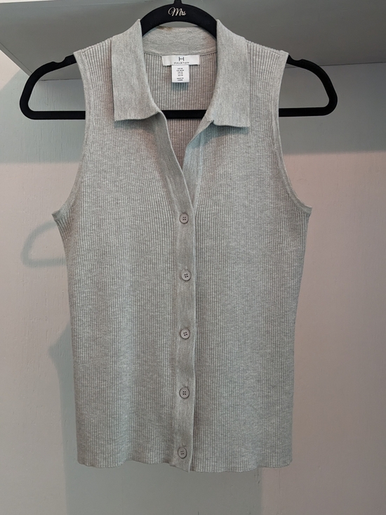 H by Halston Tops - H By Halston Sleeveless Ribbed Knit Vest Hamptons Weekend Rich Girl Starter Pack